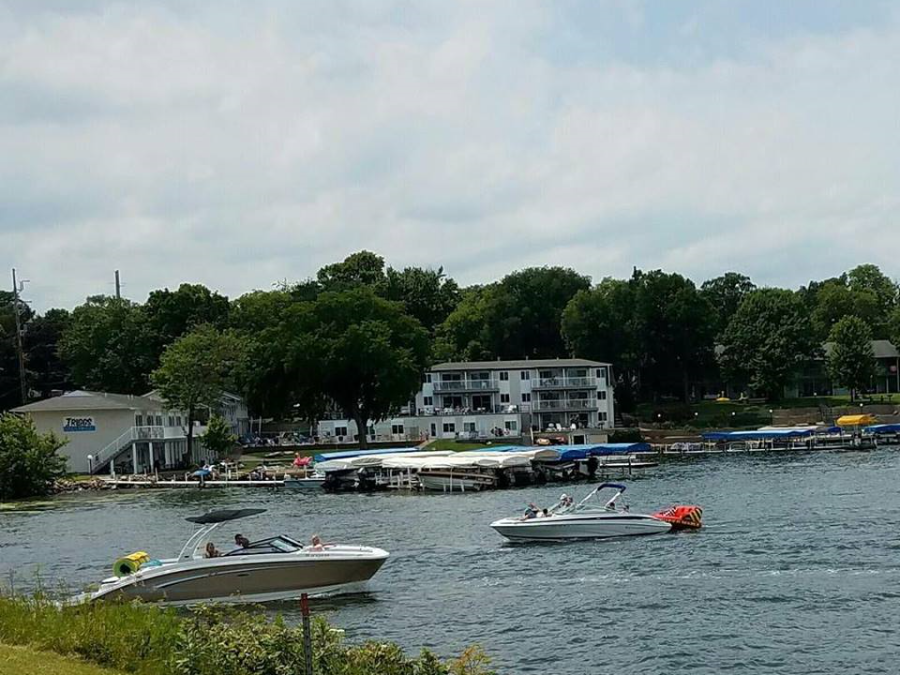 Triggs Bay Resort - Arnolds Park, Iowa 