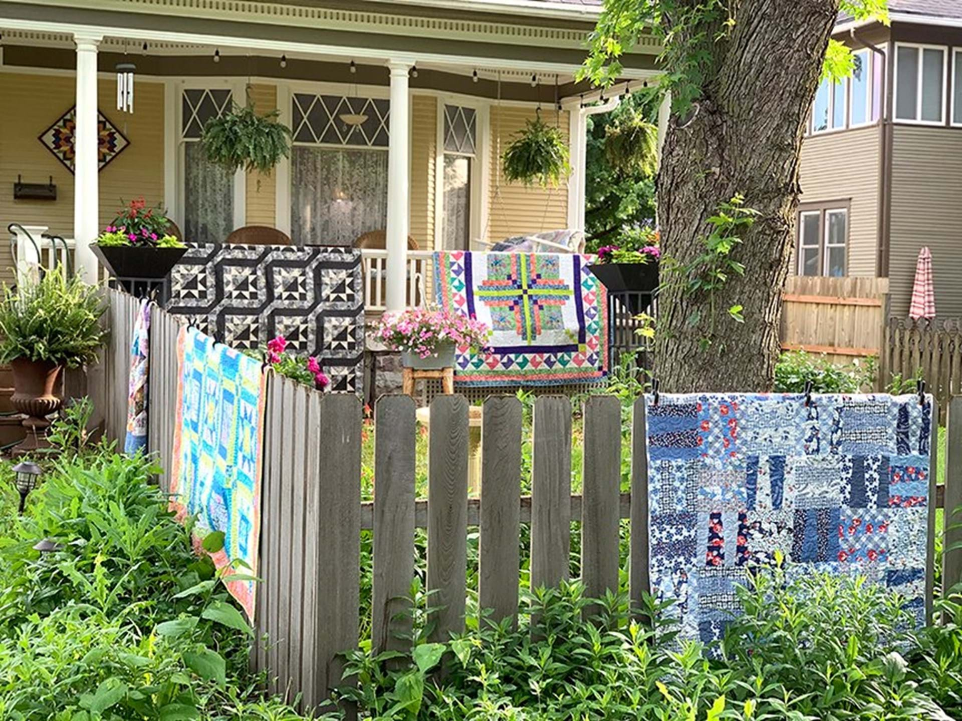 Airing of the Quilts in Winterset