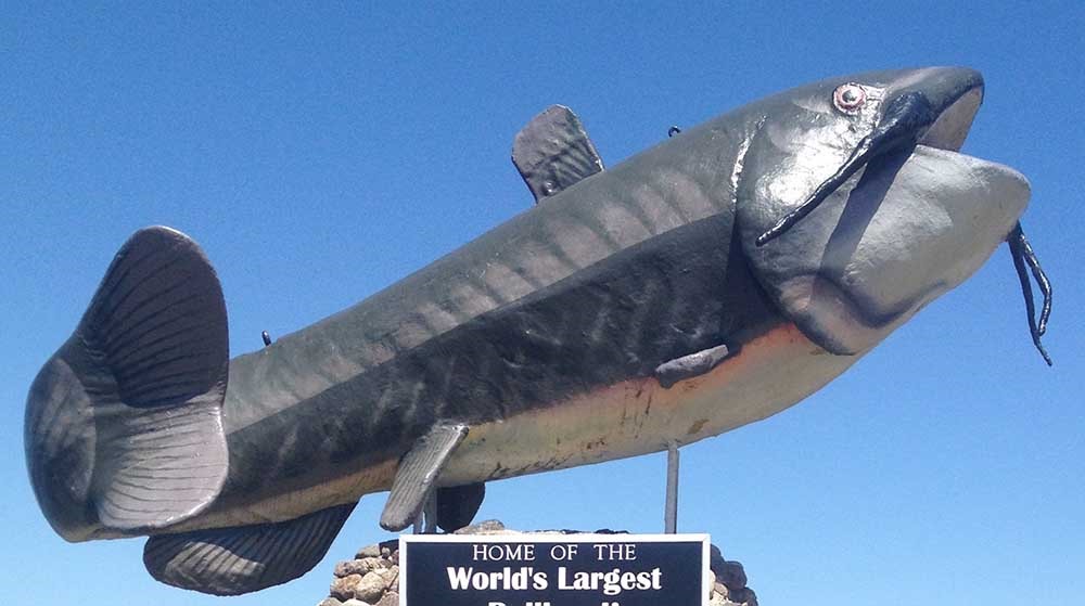 World's Largest Bullhead: Crystal Lake, Iowa