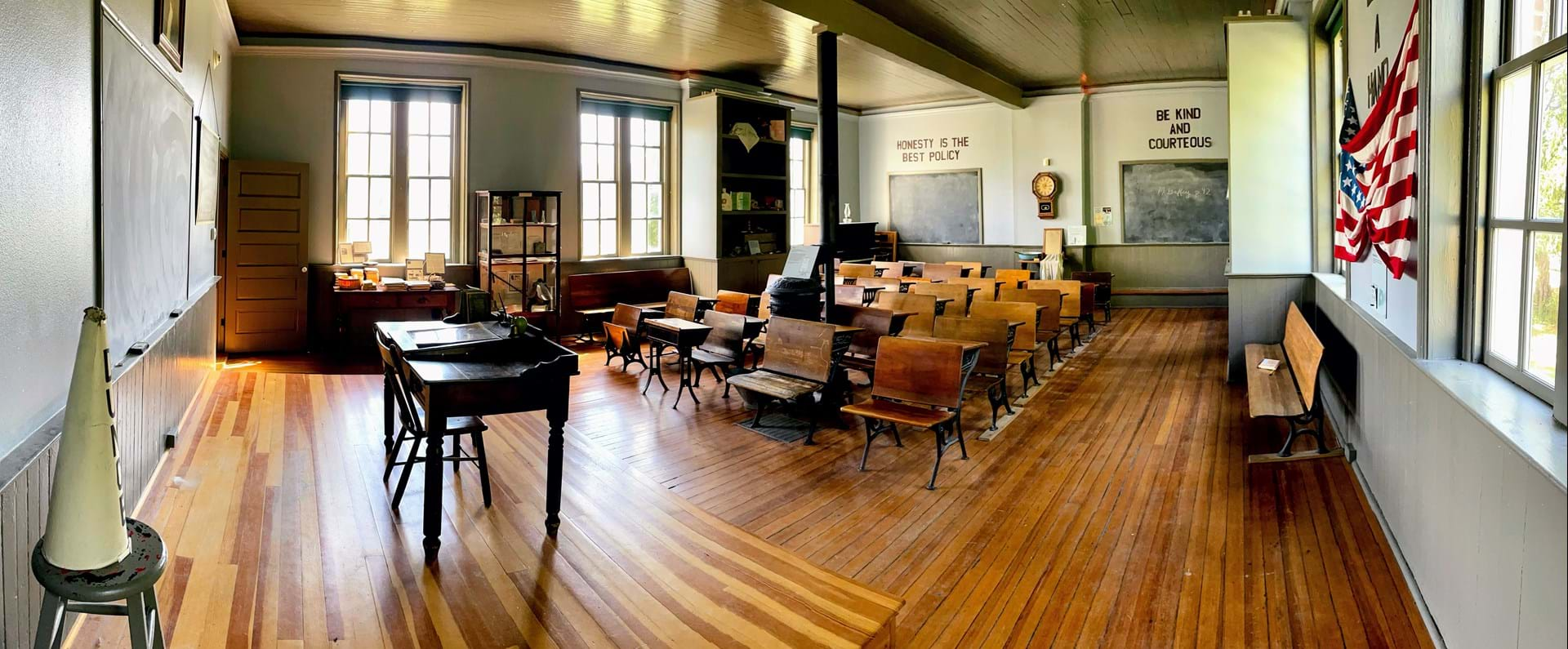 1876 Coralville Schoolhouse-360 Classroom View