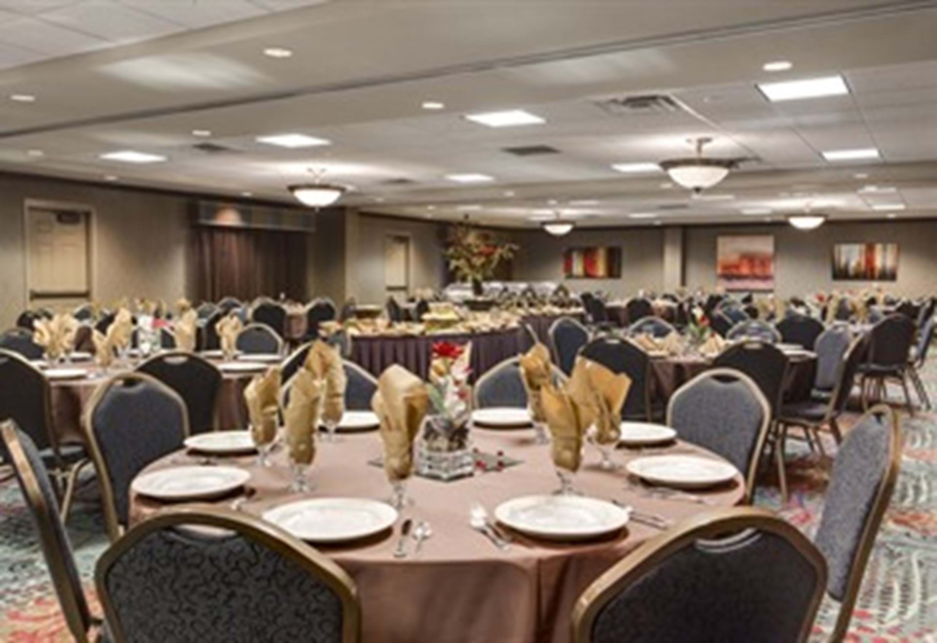 Holiday Inn Hotel & Suites at Ameristar Council Bluffs IA Banquet Hall