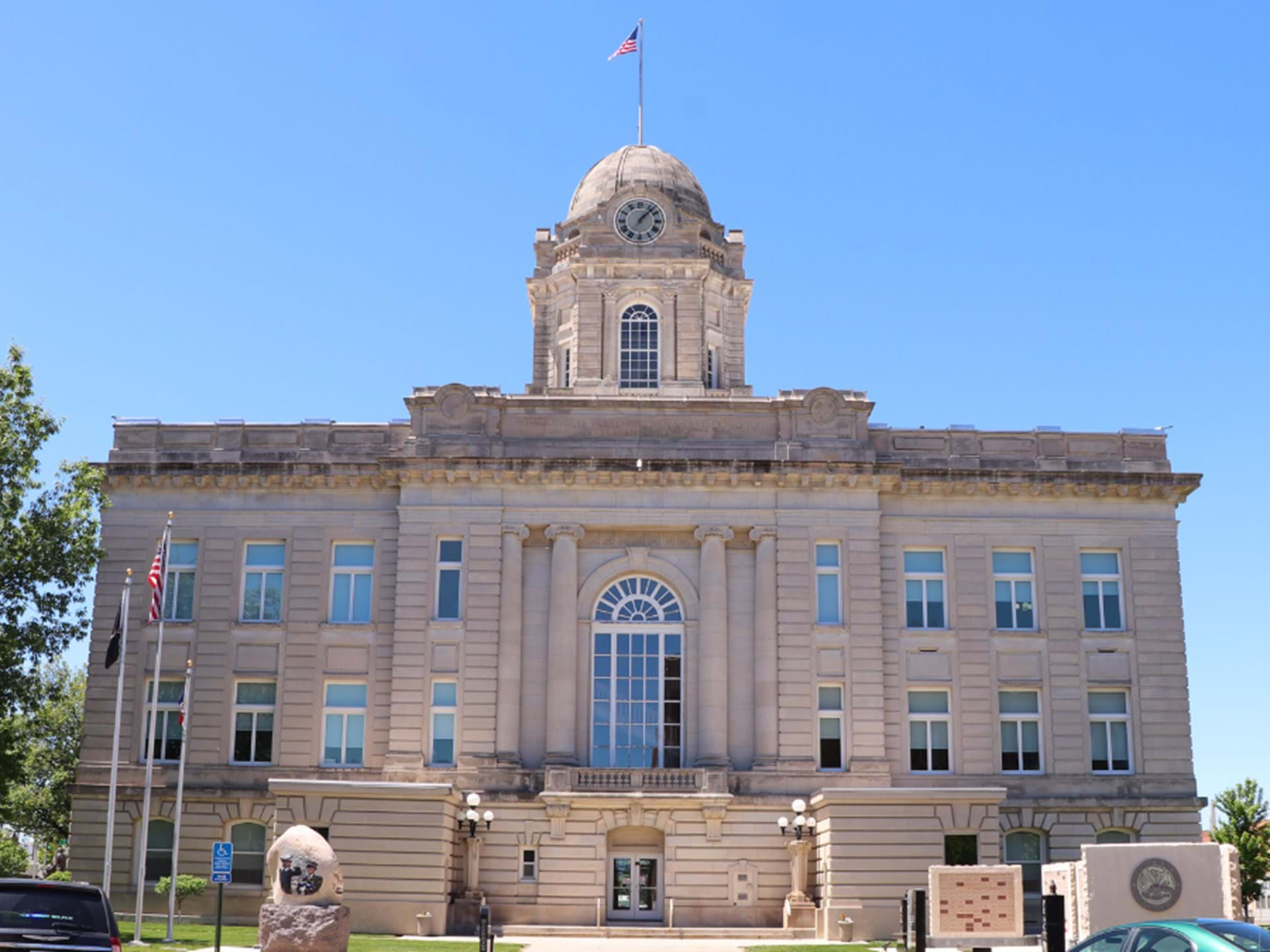 Jasper County Courthouse | Newton, Iowa | Travel Iowa