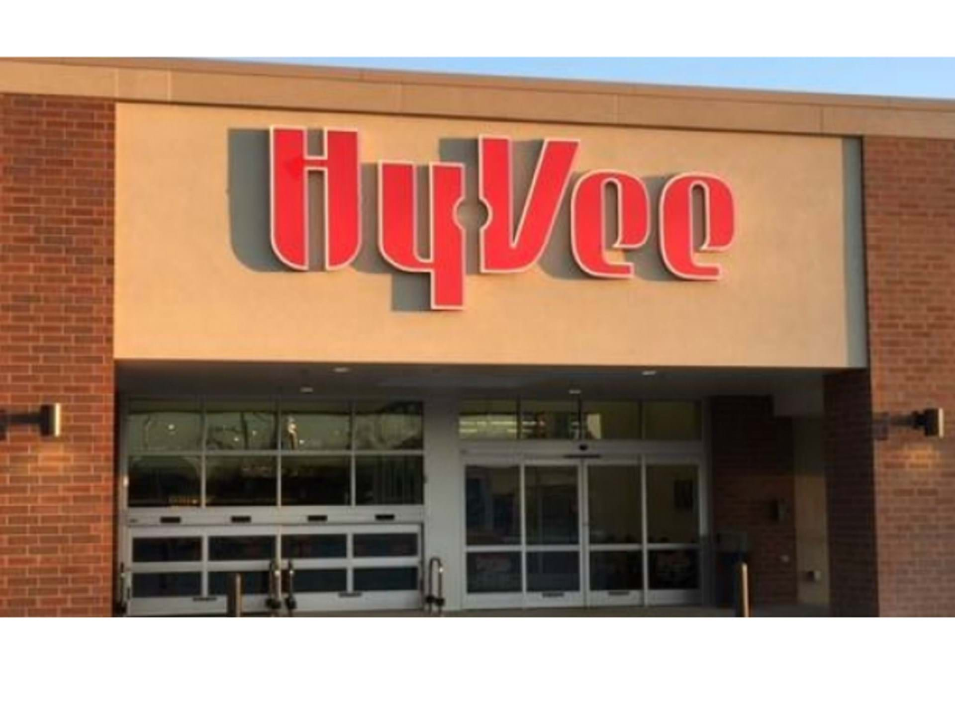 hy-vee-market-grille-jefferson-iowa-travel-iowa